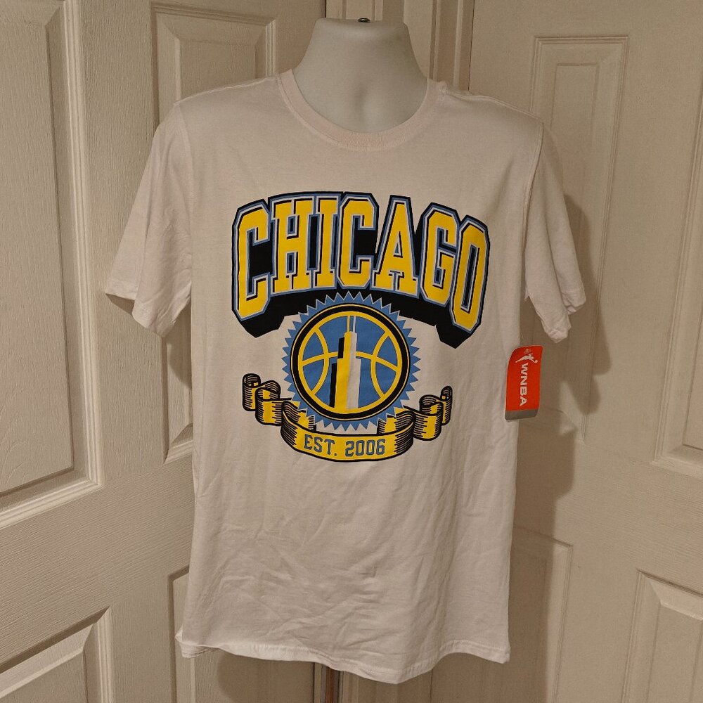 Chicago Sky White WNBA Shirt Boxy Sport NWT Size M Classics Vintage Wash T-Shirt
